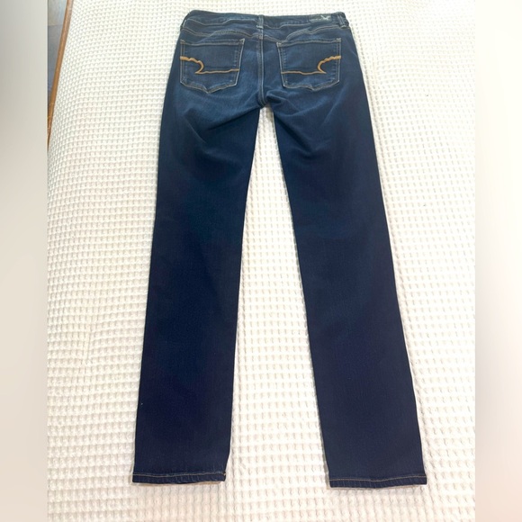 American Eagle Outfitters Dark Wash Skinny Jeans Size 6 - Picture 1 of 7